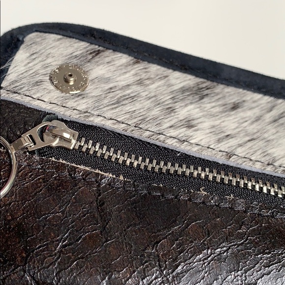 NWOT- Gorgeous leather wallet - Picture 5 of 6